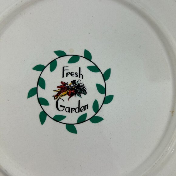 Fresh Garden 10.5" Dinner Plate Peas Red Check Vegetables Stoneware - Picture 3 of 7